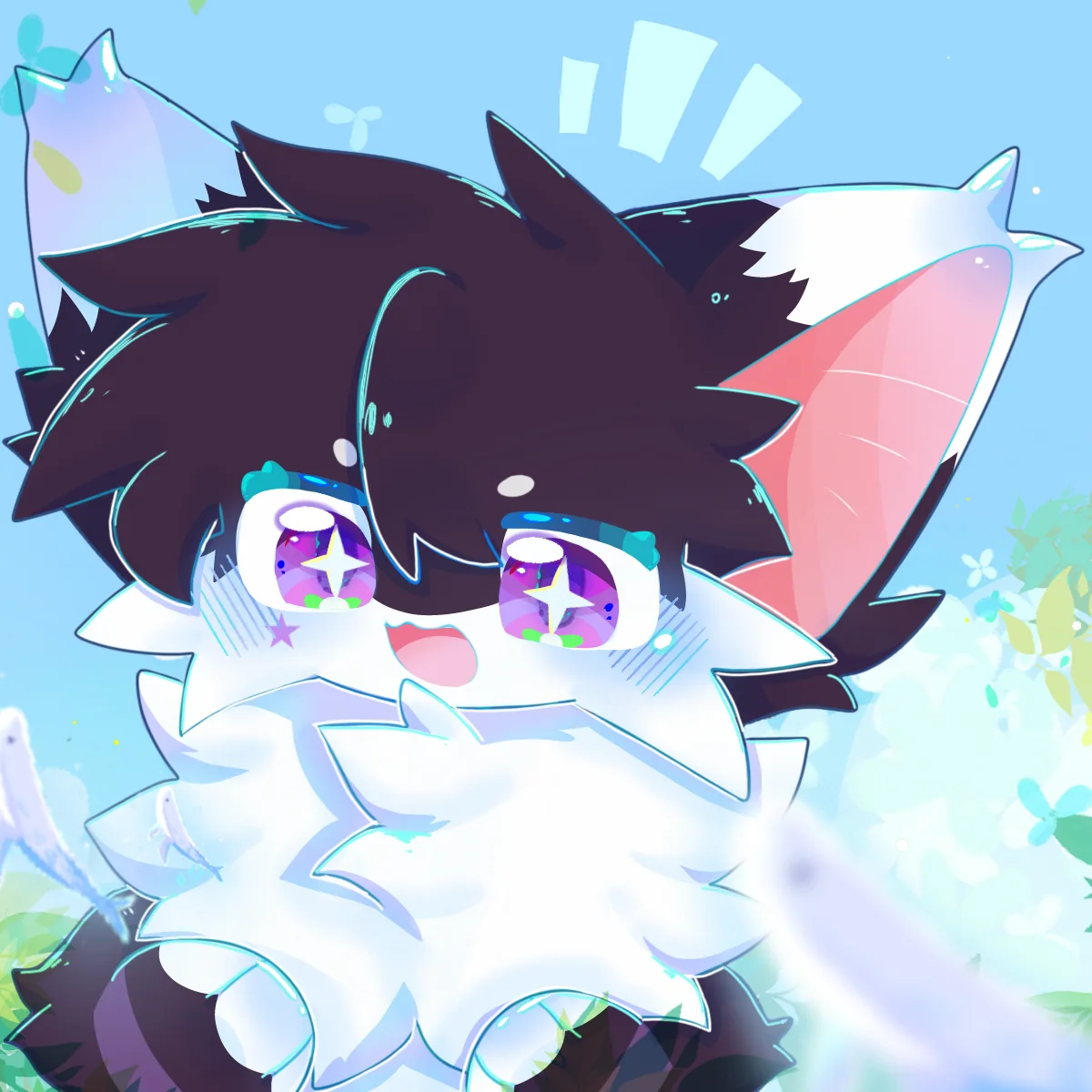 VioletFox. 的形象：白毛黑发的狐狸吉祥物，坐在蓝色背景前